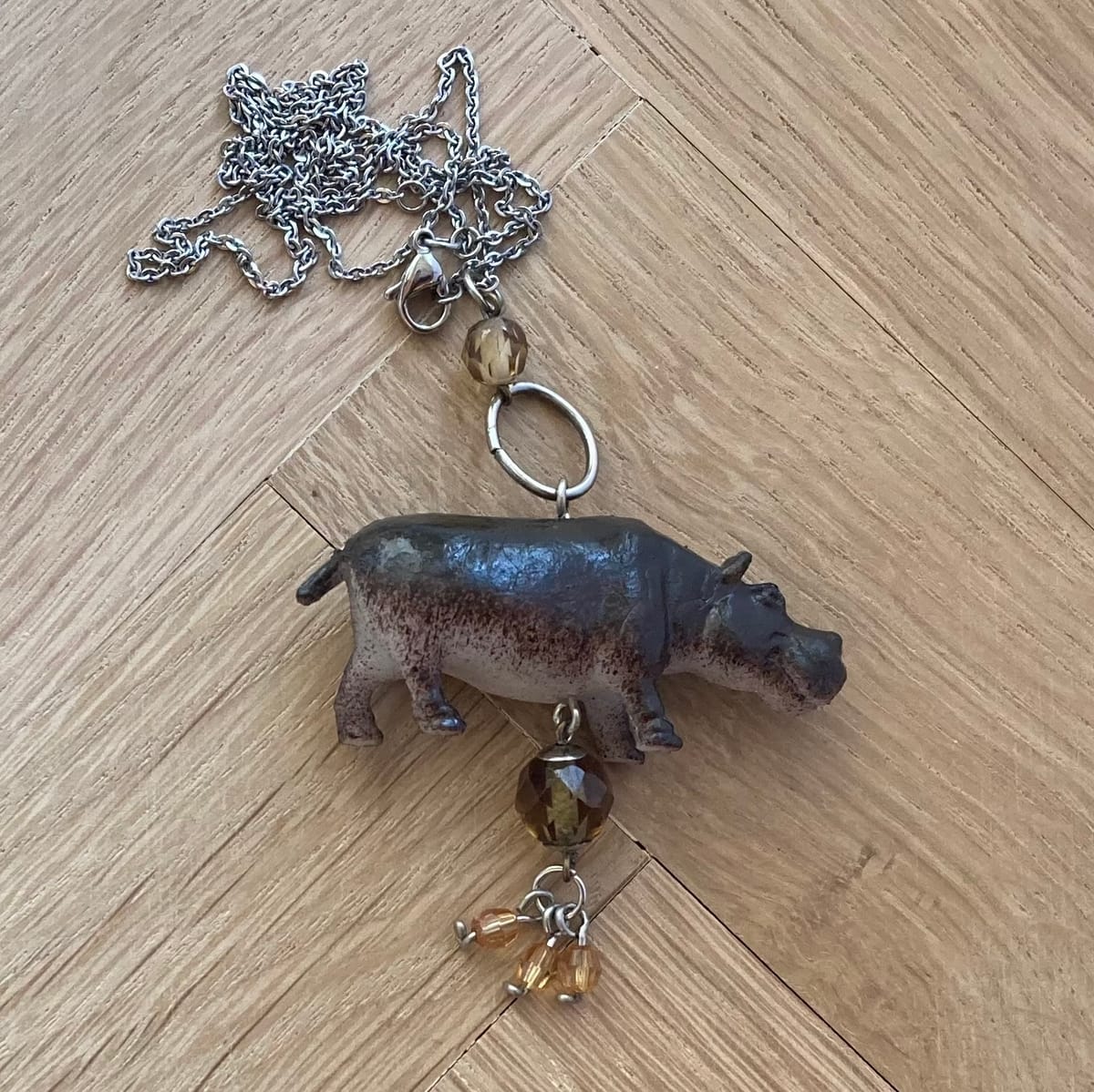 Halsband av återbruk – flodhäst