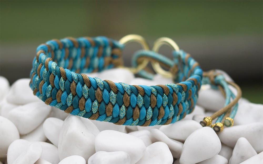 Halsband 40 cm i Teal, Cerulean Blue, Gold Brown & Mermaid Tail