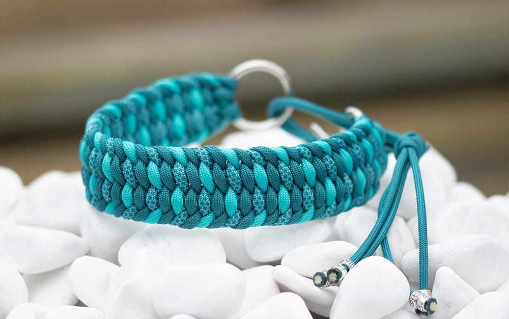 Halsband 33 cm i Teal, Neon Turquoise, Neon Turquoise & Teal Diamonds