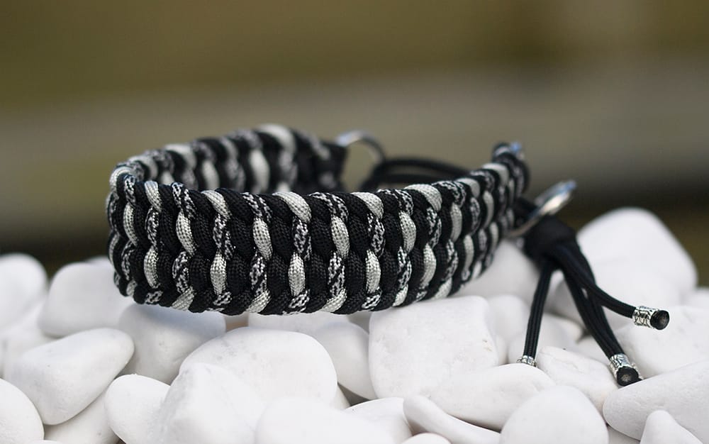 Halsband 31 cm i Black, Black & Silver Grey Helix, Sparkling Silver