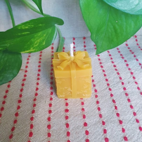 Handgjort Bivaxljus - Litet Paket Rosett