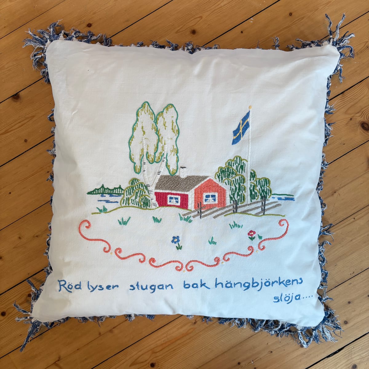 Kuddfodral - röd stuga