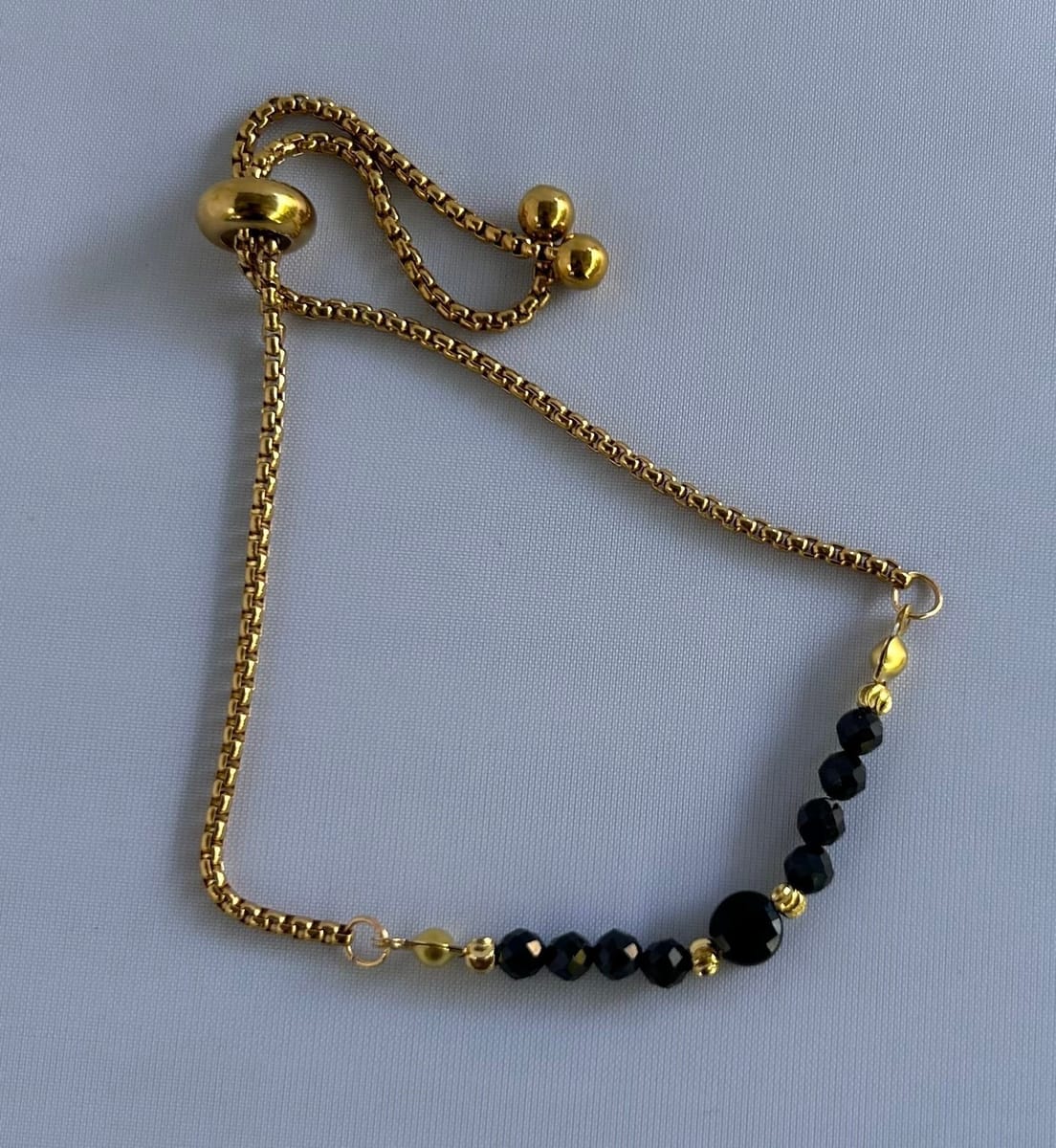 Justerbart Armband med svart agat