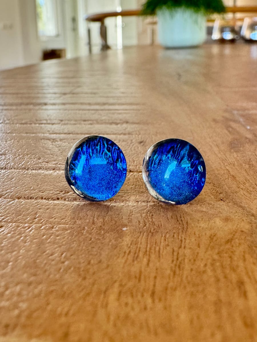 Fiery blue stud earrings (11 mm) - stainless steel posts