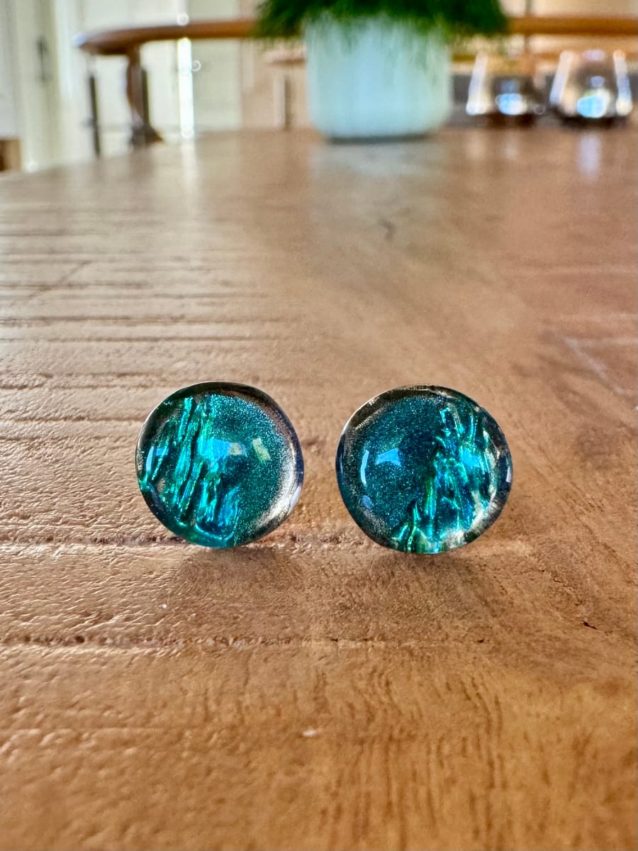 Teal green stud earrings (11 mm) - stainless steel posts