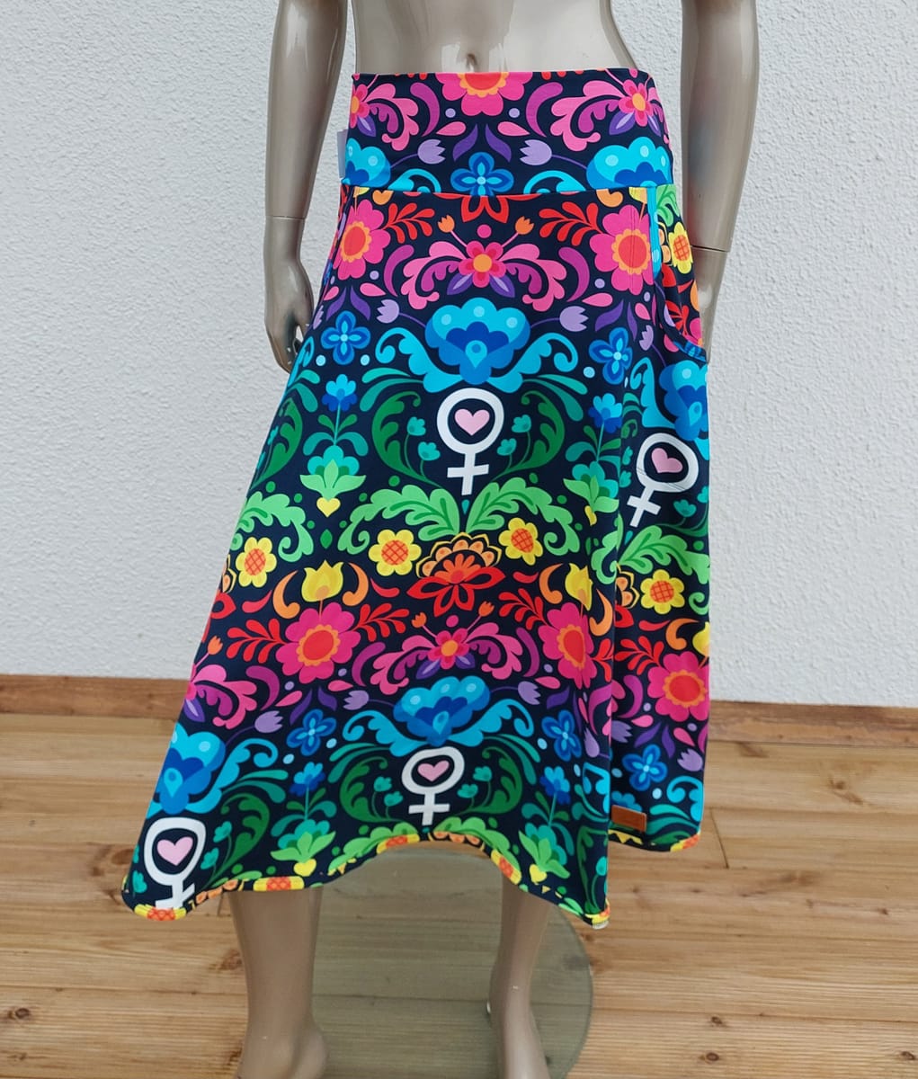 Kjol med fickor feministkurbits L