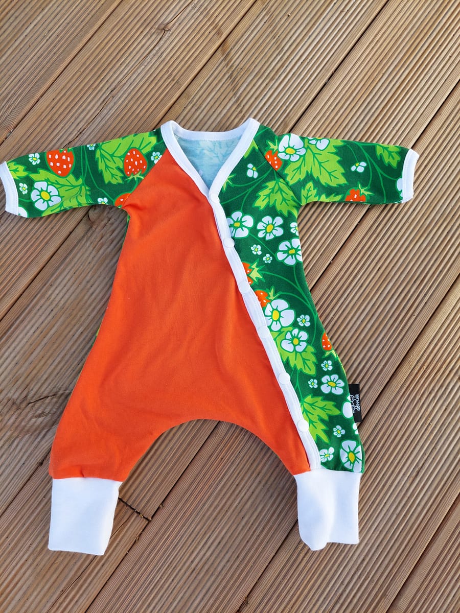 Prematurdress storlek 48/50