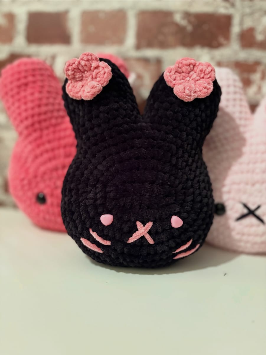 🖤 Virkad kanin – liten kudde 🖤