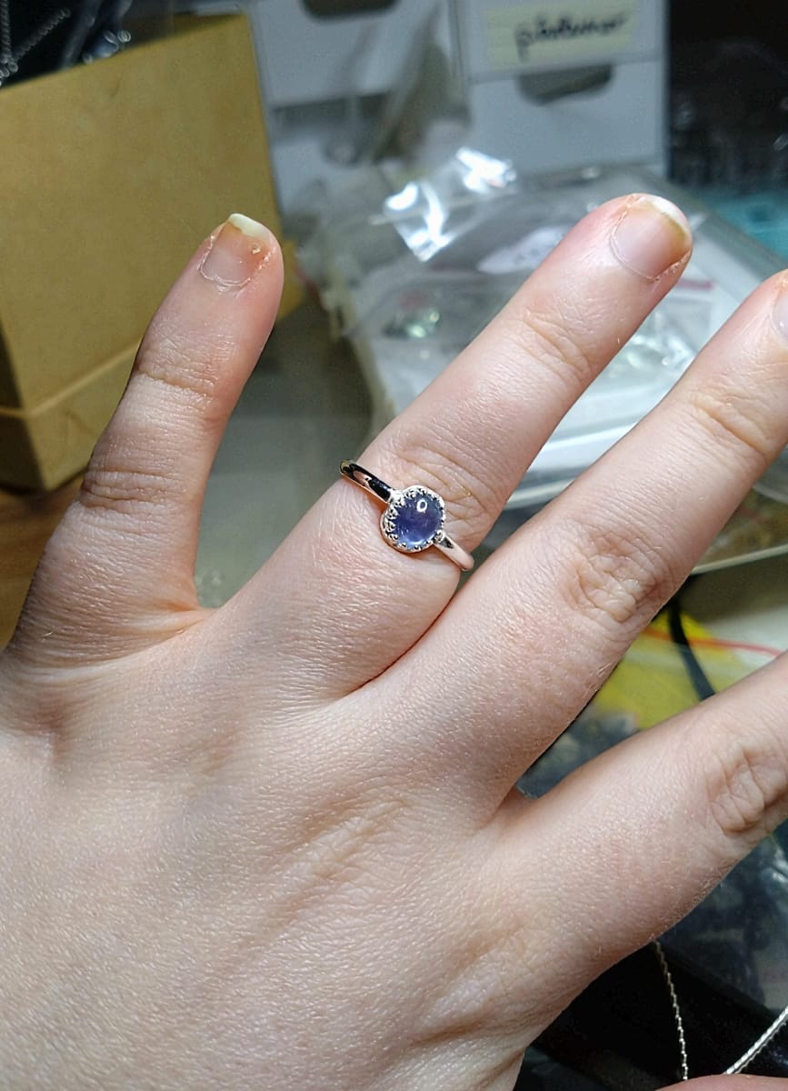 ring med safir storlek 18mm