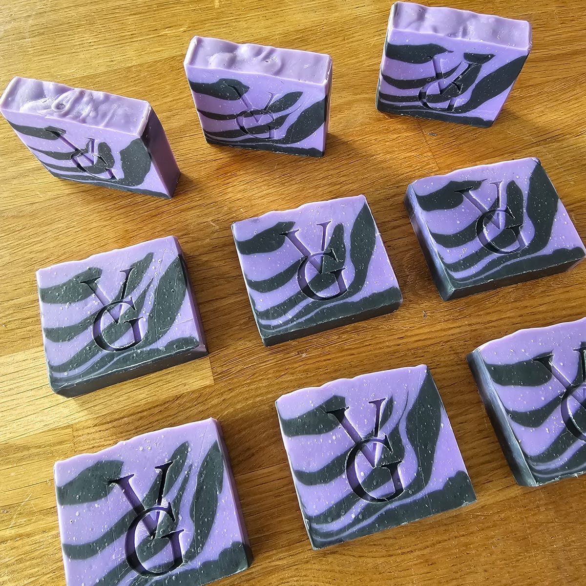 Lavendel med Kol Tvålhandgjord, Kroppstvål Tvålbar