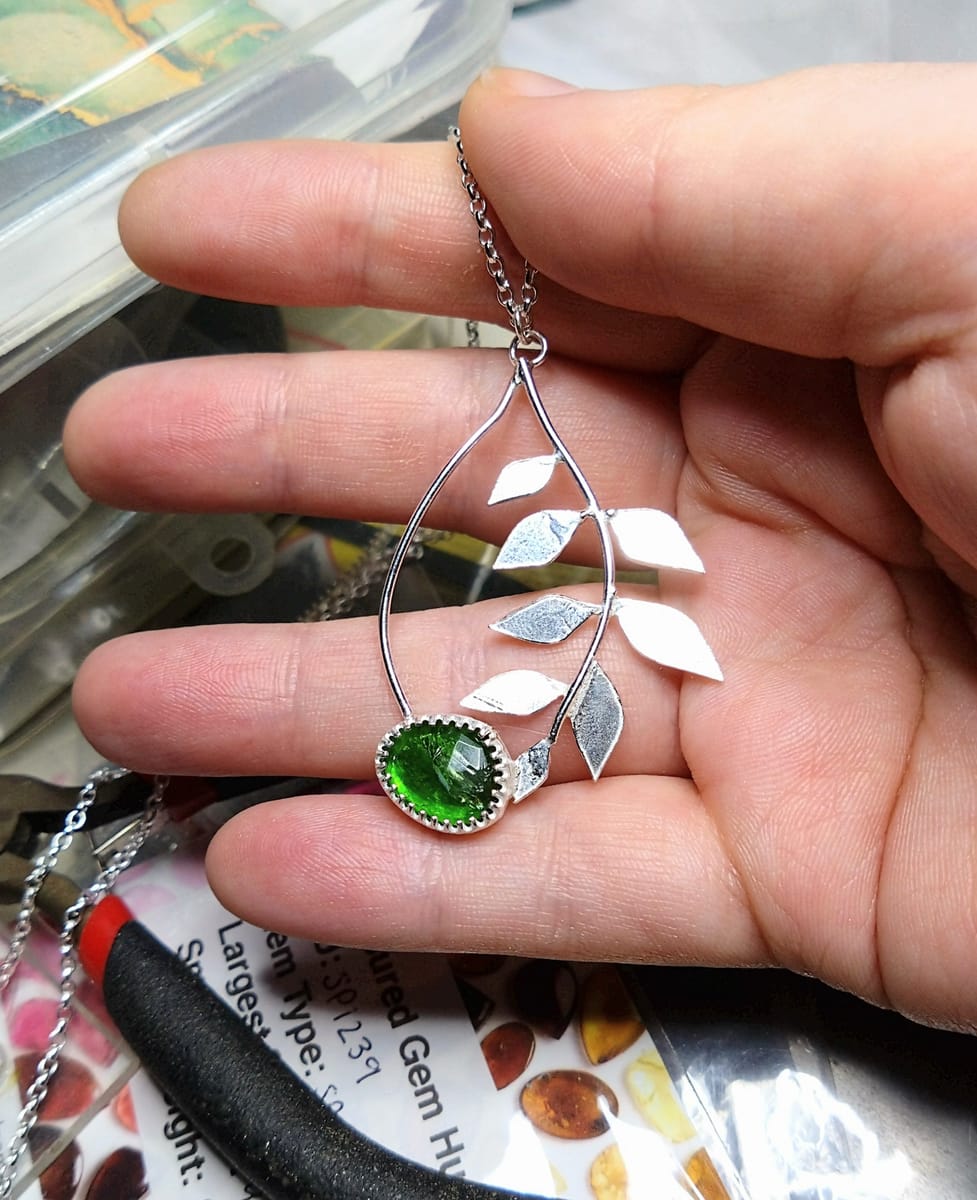 sterling silver halsband med kromdiopsid