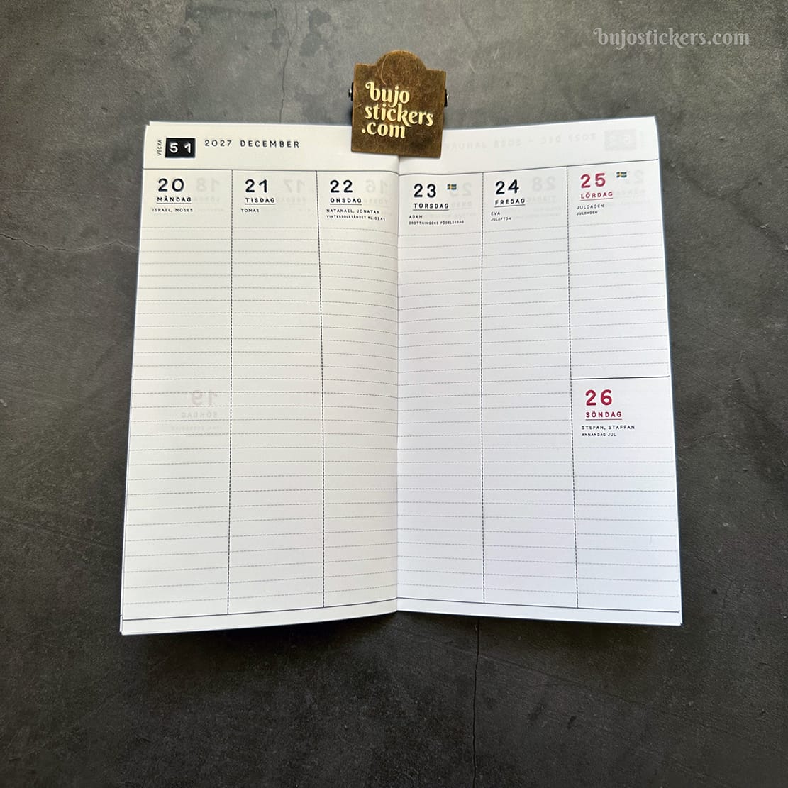 Veckokalender vertikal layout. Välj omslag. Häftad Traveler's notebooks insert. Regular/standard storlek.