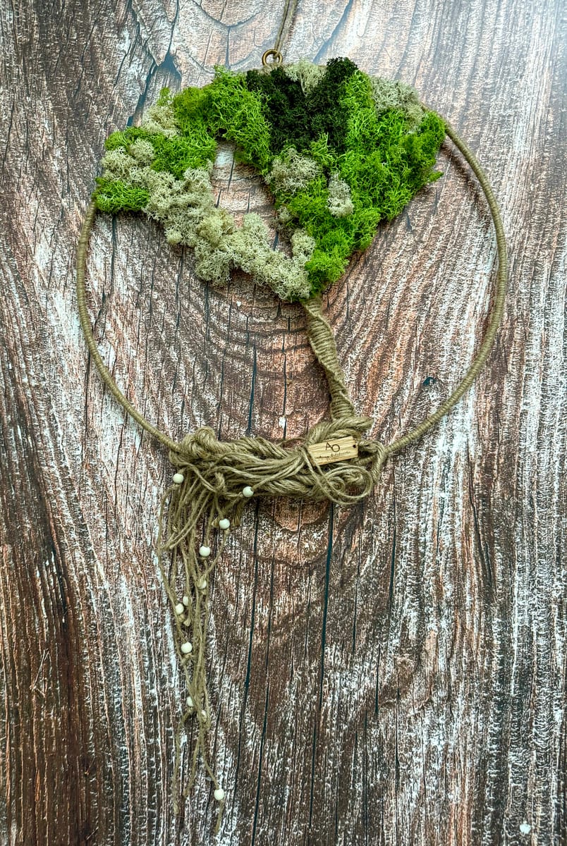 Makraméträd Livets Träd – handgjort med jutetråd och mossa