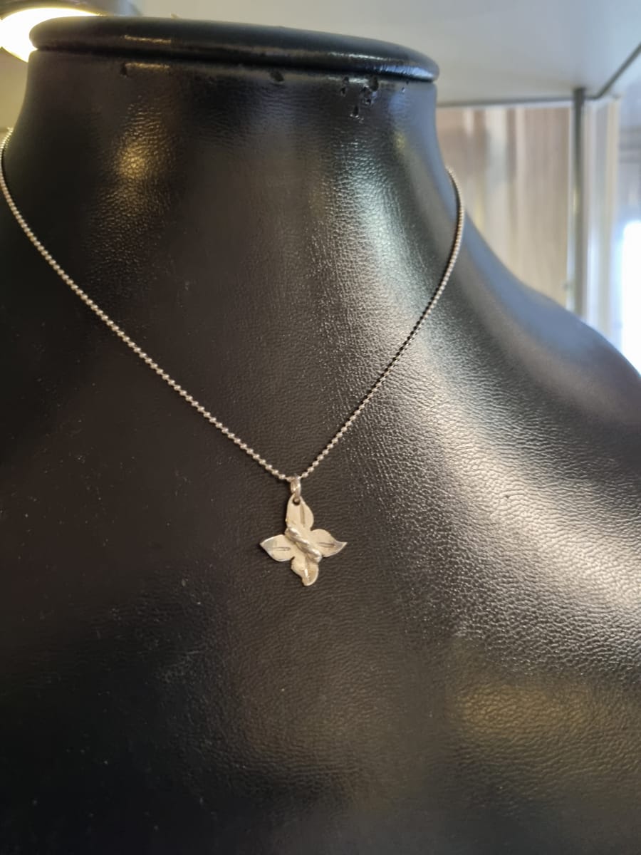 Fjäril i sterlingsilver