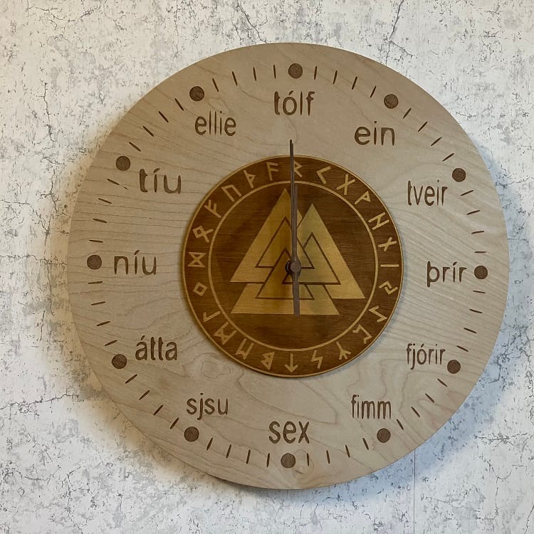 Väggklocka Vikinga Valknut