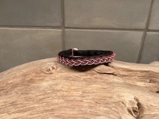 18 cm Tenntrådsarmband svart