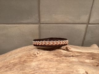 18 cm Tenntrådsarmband mörkbrun