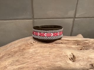 18 cm Tenntrådsarmband olivgrön