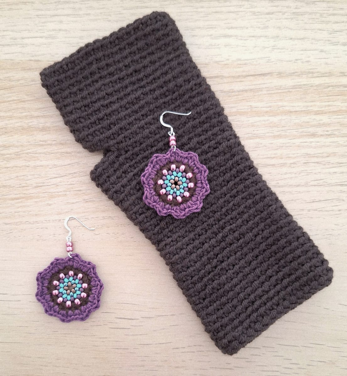 Set med torgvantar och örhängen