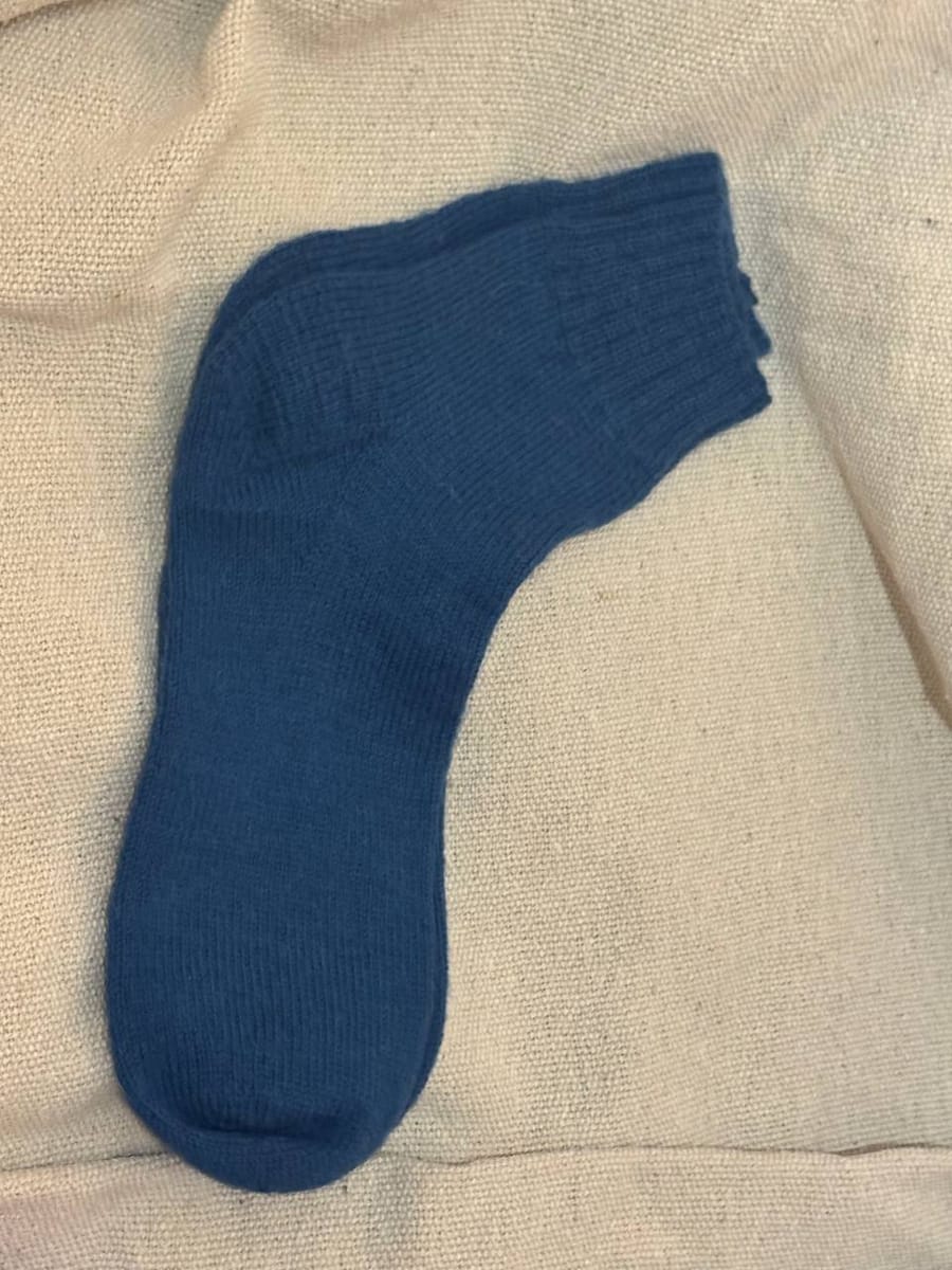 Varma och smidiga handstickade sockor storlek 43-45