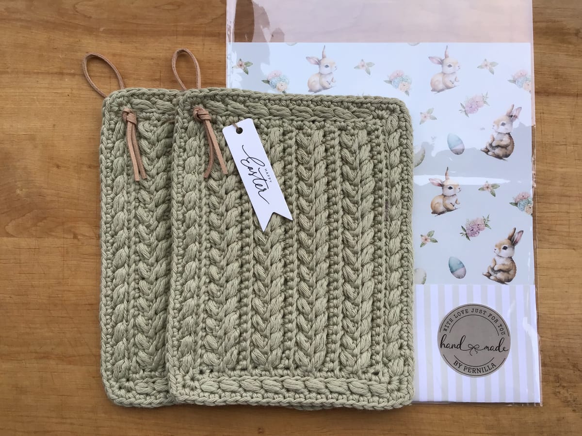 Virkade grytlappar fina till påsk