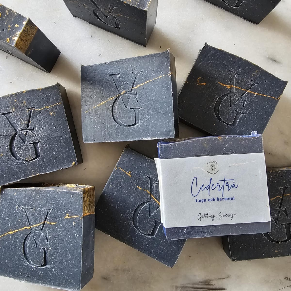 Atlas Cedar med Kol Tvålhandgjord,  Naturlig Kroppstvål, Tvålbar