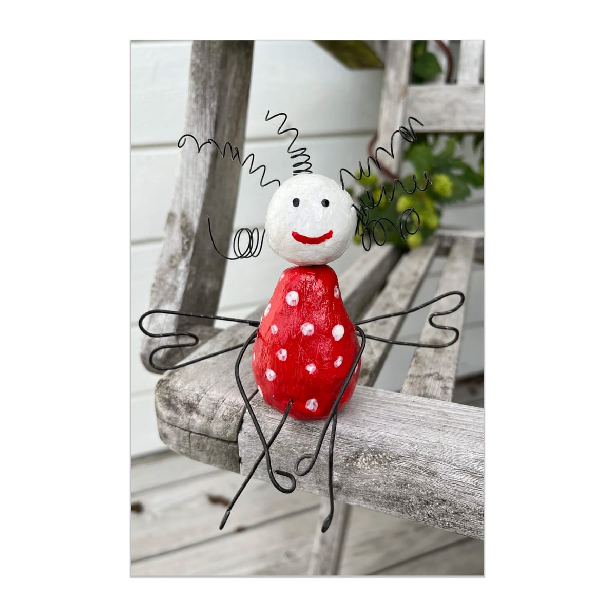 Ängelfigur: Här sitter jag :)