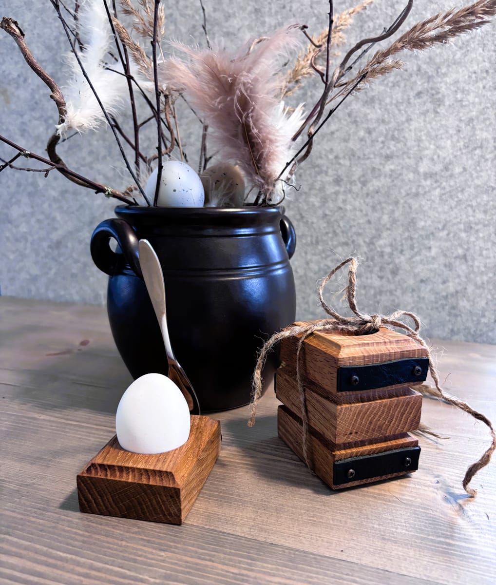 Äggkoppar i ek set med 4st