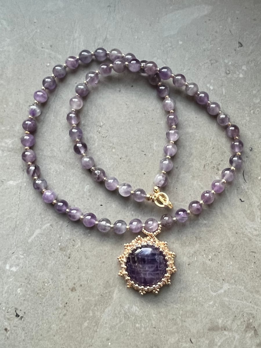 Ametist halsband