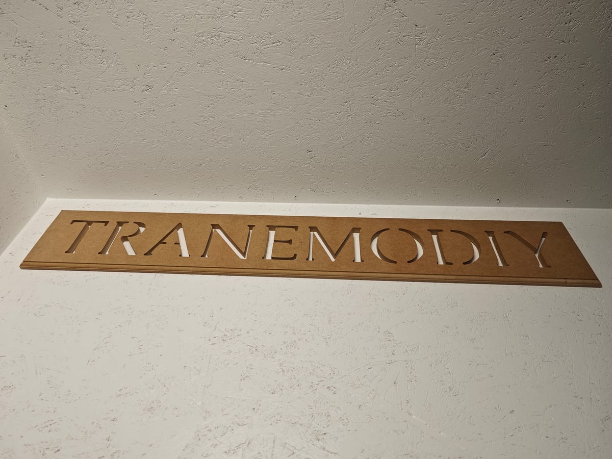 Fönsterbräda med personlig text