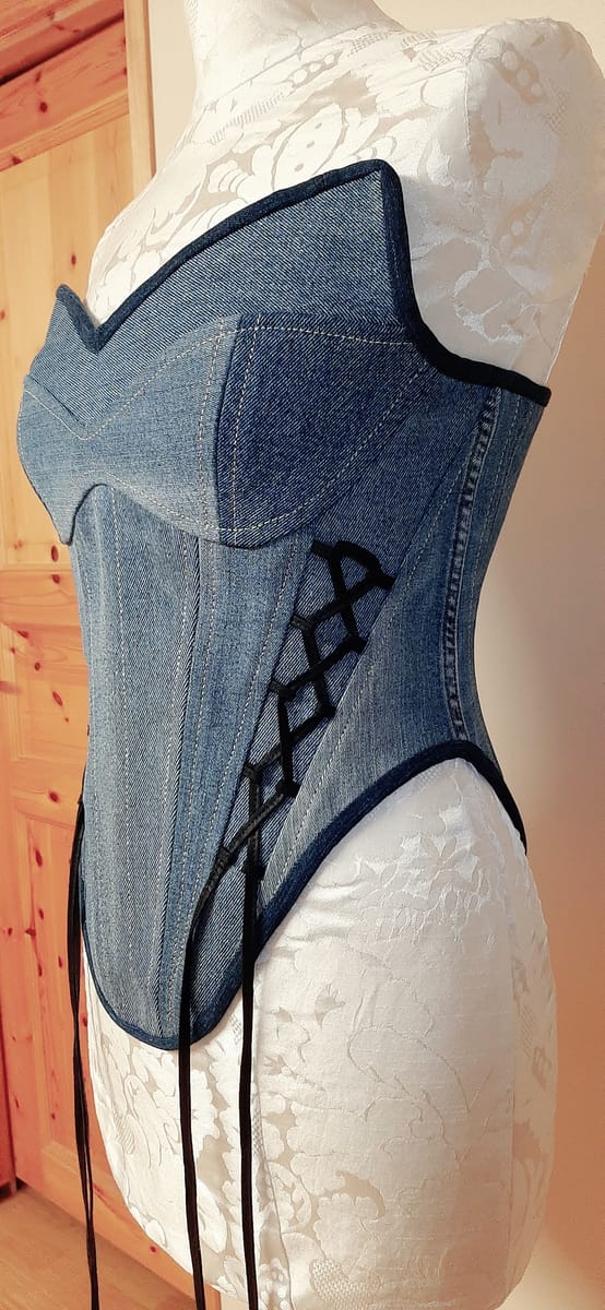 Iris Corset