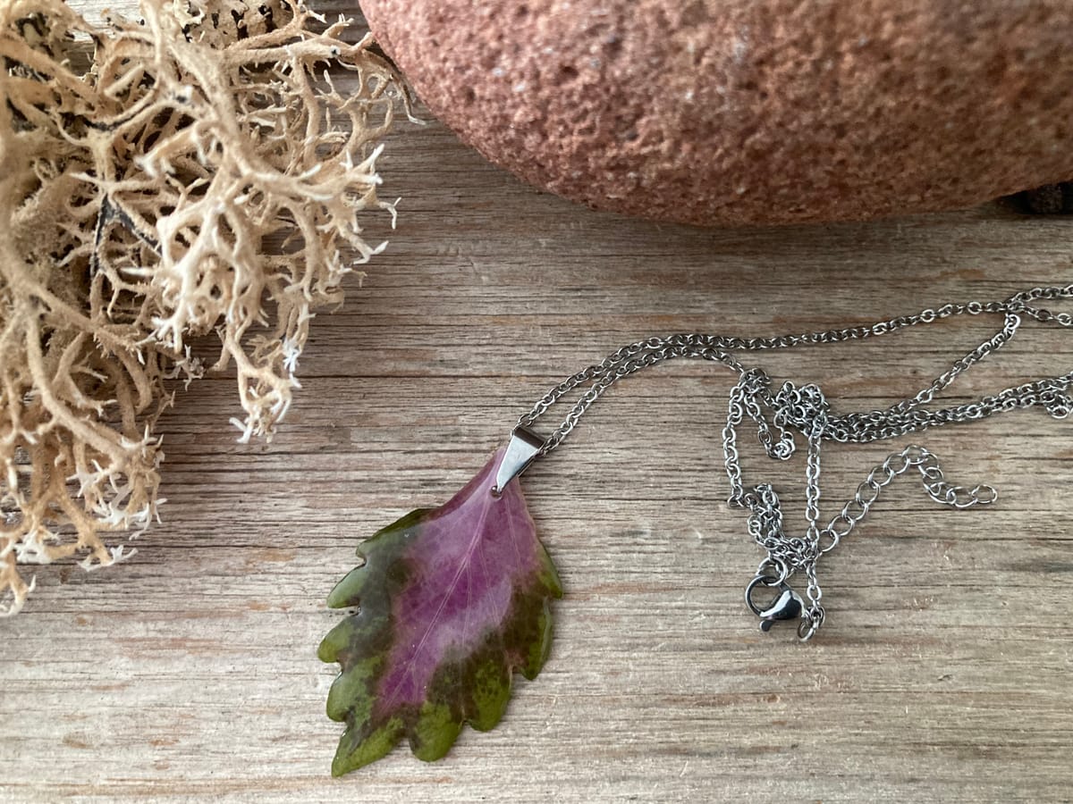 Halsband PALETTBLAD 1