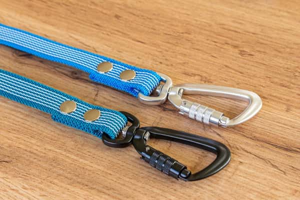 Svart Reflexkoppel med Twist-Lock karbinhake, 20 mm