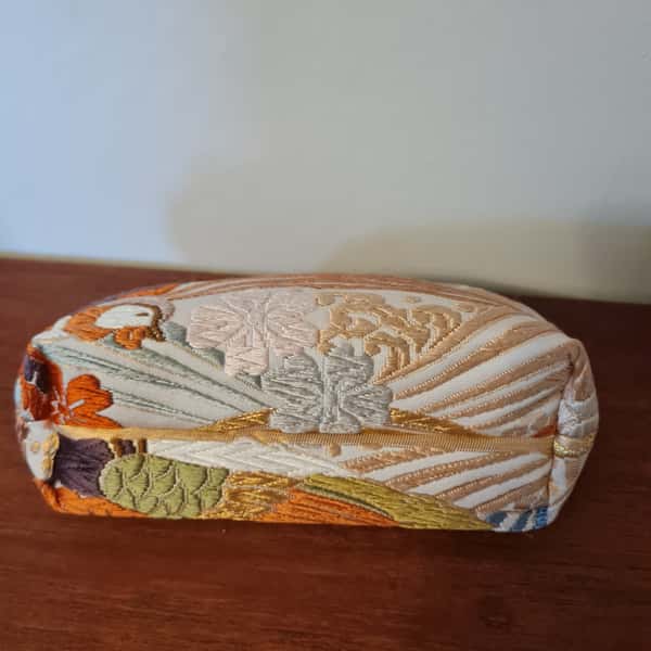 Unik pouch av japanskt kimonotyg