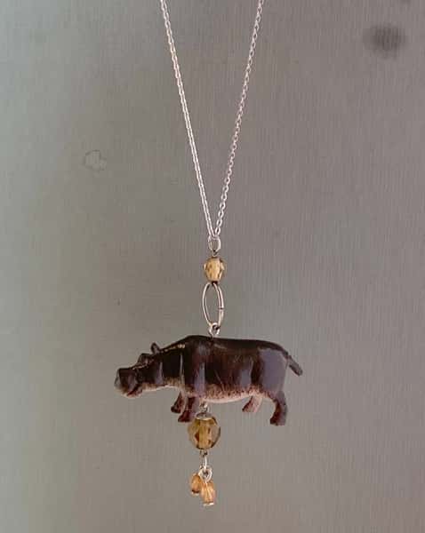 Halsband av återbruk – flodhäst