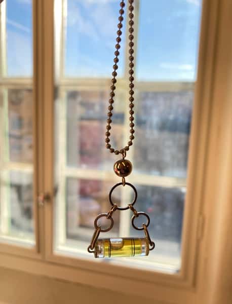 Halsband av återbruk – vattenpass