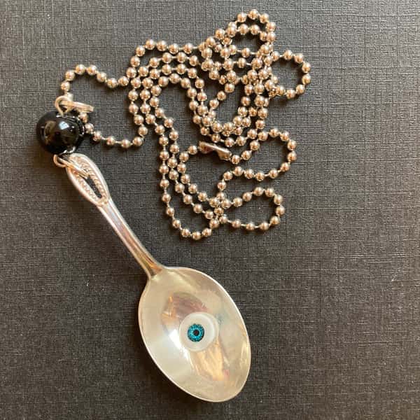 Halsband av återbruk – nysilversked med docköga