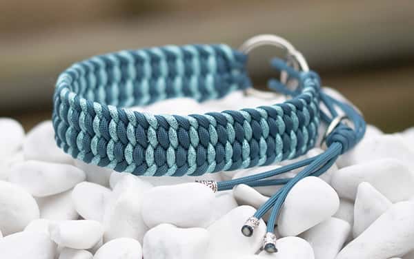 Halsband 43 cm i Petrol Blue & Shiny Ice