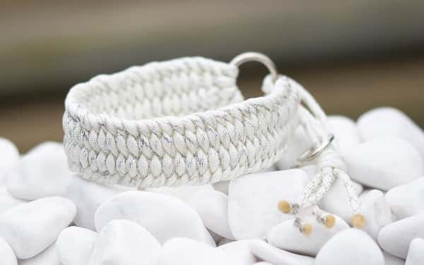 Halsband 28 cm i White & Silver Glitter