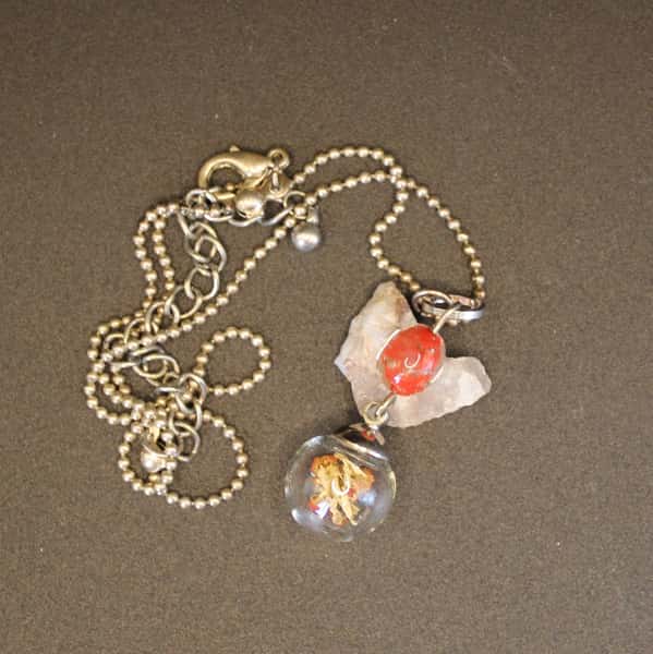 Halsband av återbruk – blombägarlav