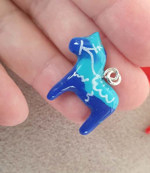 Handgjorda hängen med Dala hästar i polymer lera