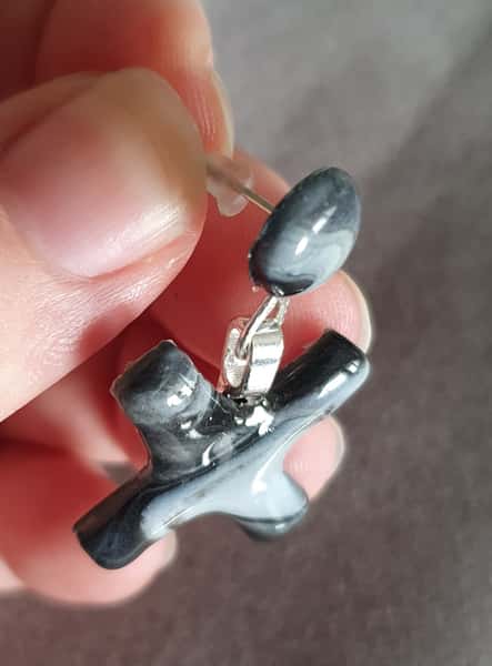 Handgjorda örhängen i polymerlera, kryss marble-effect