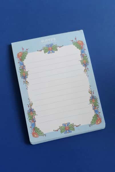 Handgjord notepad/anteckningsblock i kurbits stil