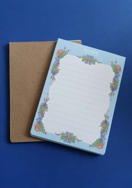 Handgjord notepad/anteckningsblock i kurbits stil