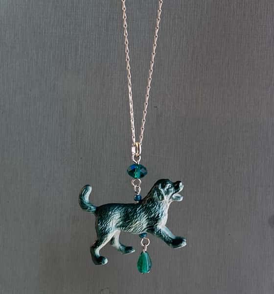 Halsband av återbruk – hund / retriever