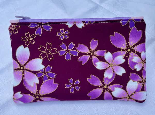 Körsbärsblom, liten necessär