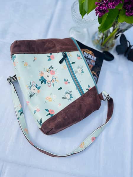 Sommaräng mint, axelremsväska