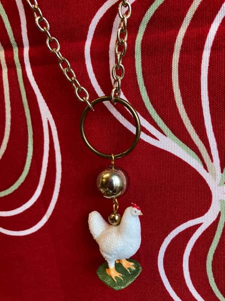 Halsband av återbruk – höna