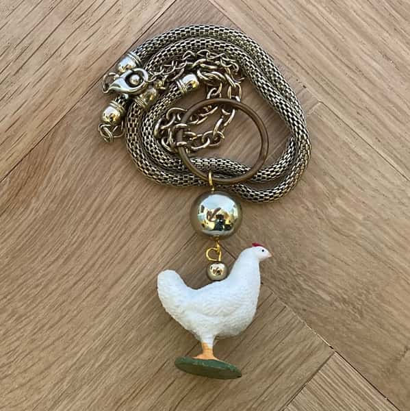 Halsband av återbruk – höna