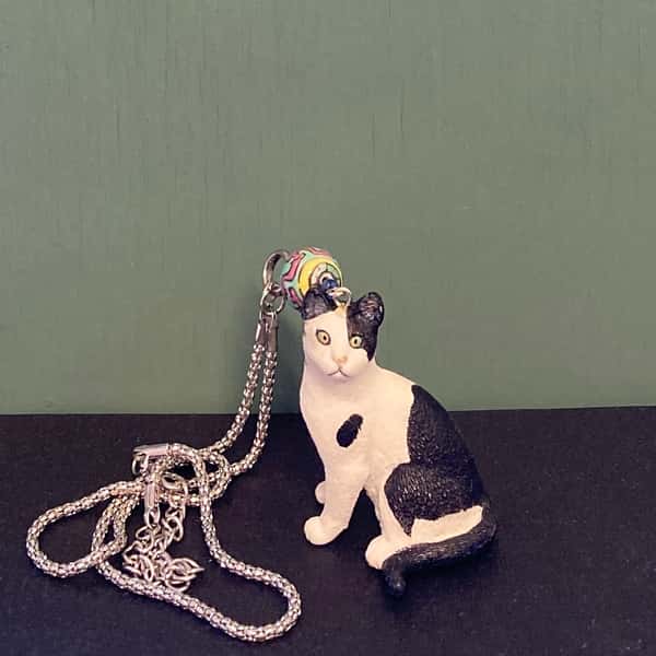 Halsband av återbruk – katt